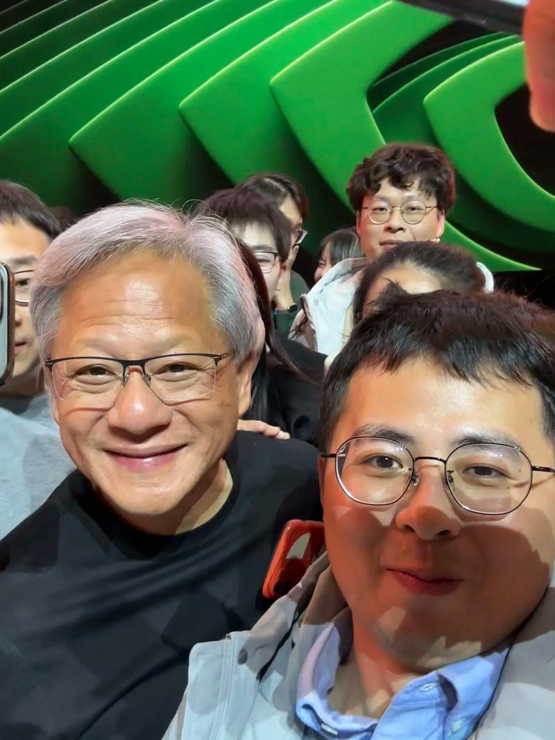 报道：英伟达CEO黄仁勋下周将与参议院银行委员会共和党人会面
